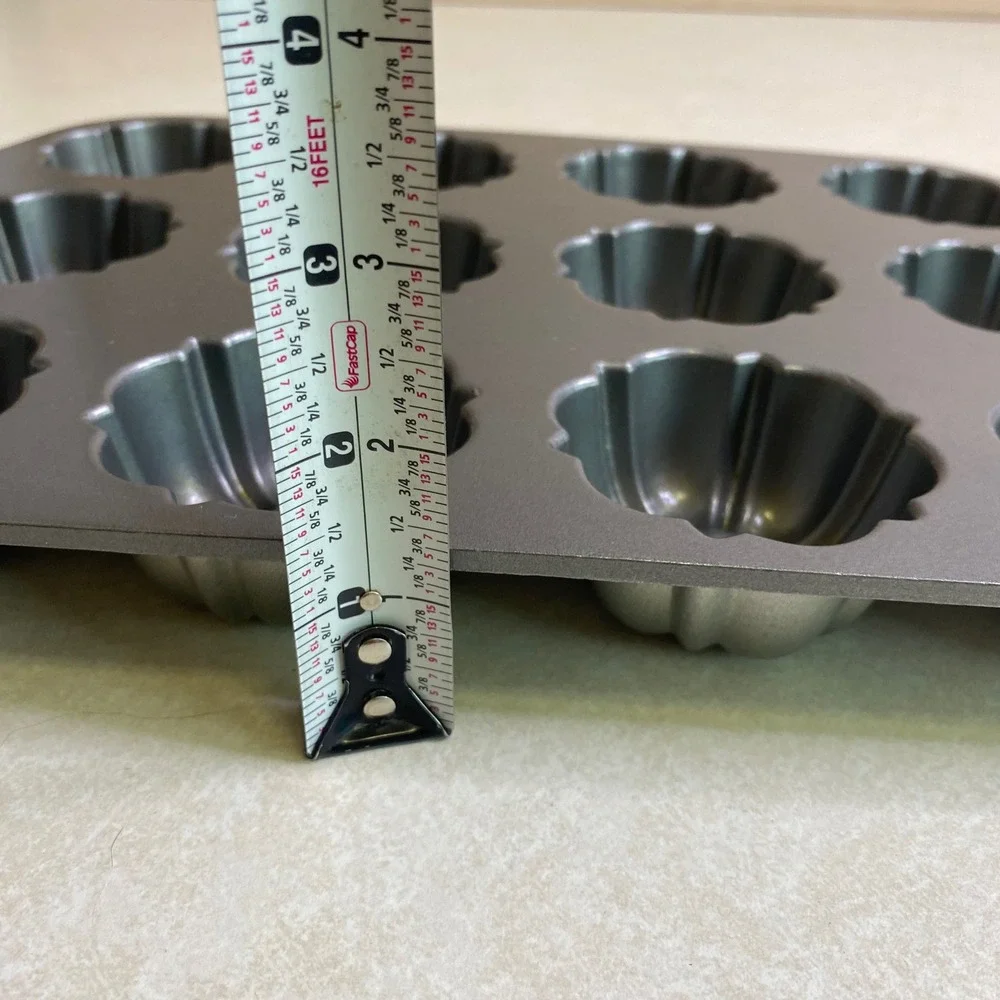 Nordic Ware Bundt Brownie Pan 12 Cavity Cast Aluminum Nonstick Gray USA Made